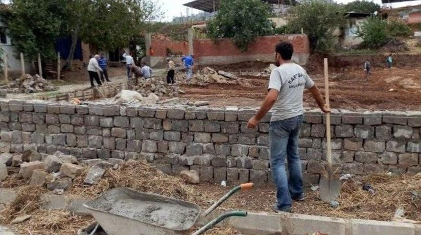 Sart Kasabası&rsquo;nda Park &Ccedil;alışmaları Başlatıldı