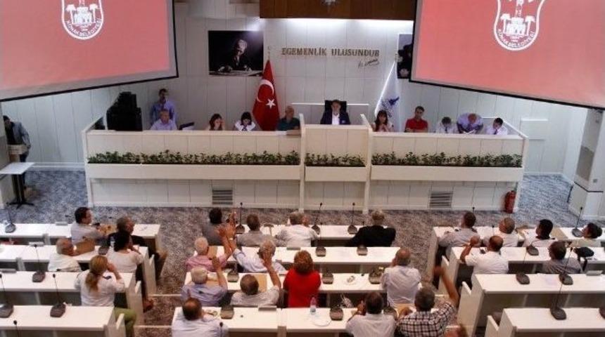 Konak Belediyesi'nde Dev B&uuml;t&ccedil;e Kabul Edildi