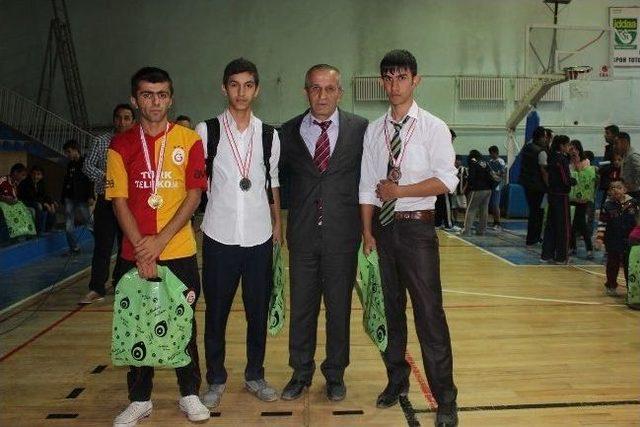 Hakkari’de Amatör Spor Haftası Etkinlikleri Sona Erdi