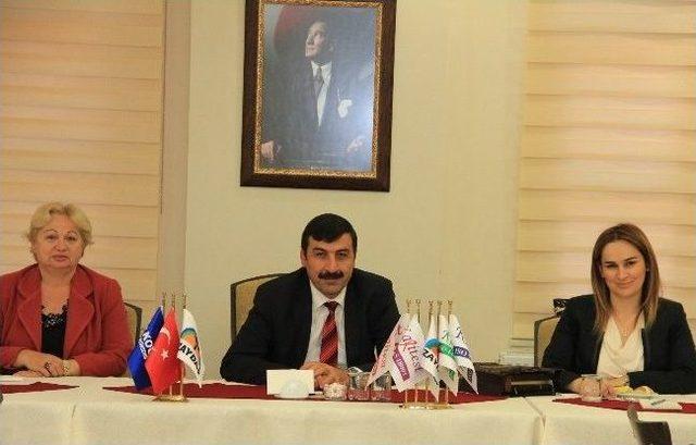 İzaydaş&rsquo;a Kadın G&ouml;z&uuml;yle İnceleme 1