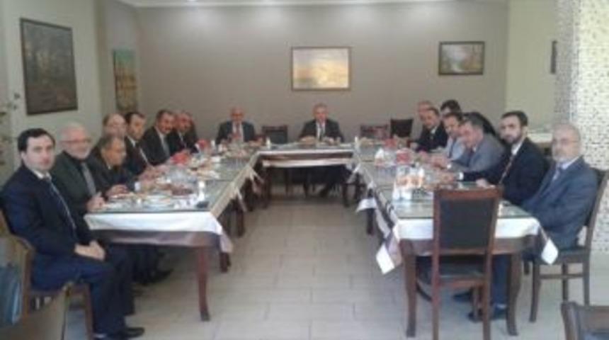 Sakarya İl&ccedil;e M&uuml;ft&uuml;leri Akyazı&rsquo;da Toplandı