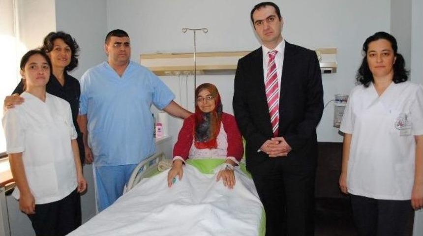 Karnından 9 Kiloluk Kitle &Ccedil;ıktı