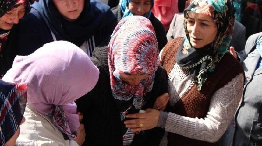 Yangında Hayatını Kaybeden İki Kardeşin Cenazesi Toprağa Verildi