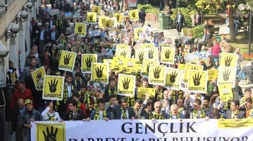 Mısır Darbesinin 100. G&uuml;n&uuml;nde Bursa'da Rabia Eylemi