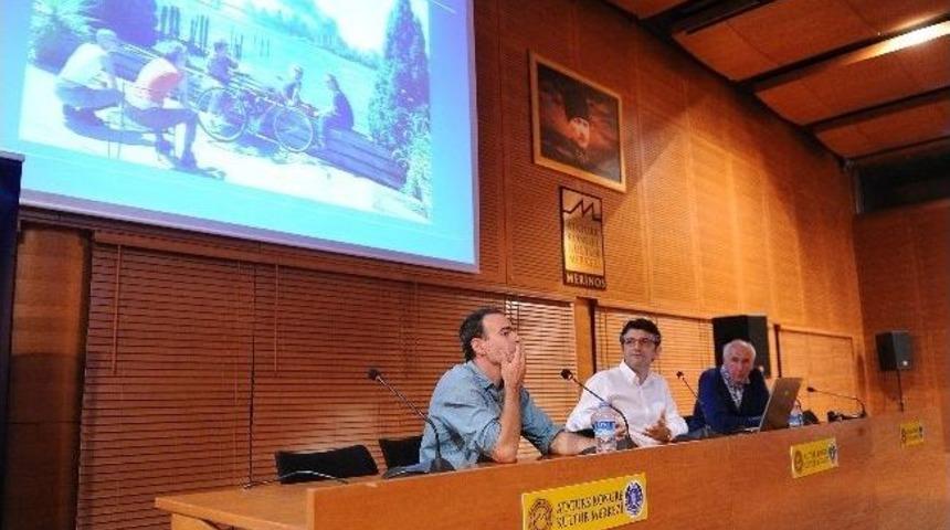 11 Eyl&uuml;l&rsquo;&uuml;n Sembol Fotoğrafının Hikayesi Bursa&rsquo;da Konuşuldu