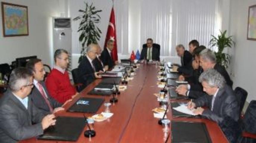 D&uuml;zce İl İstihdam Ve Mesleki Eğitim Kurulu Toplandı