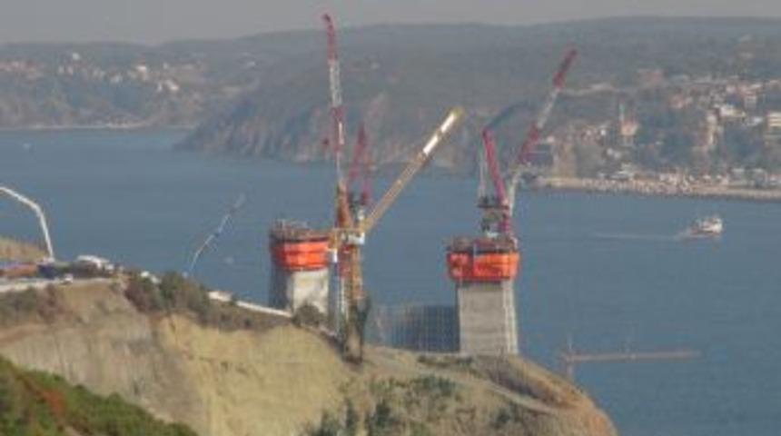 &Uuml;&ccedil;&uuml;nc&uuml; K&ouml;pr&uuml;n&uuml;n Ayakları Y&uuml;kseliyor