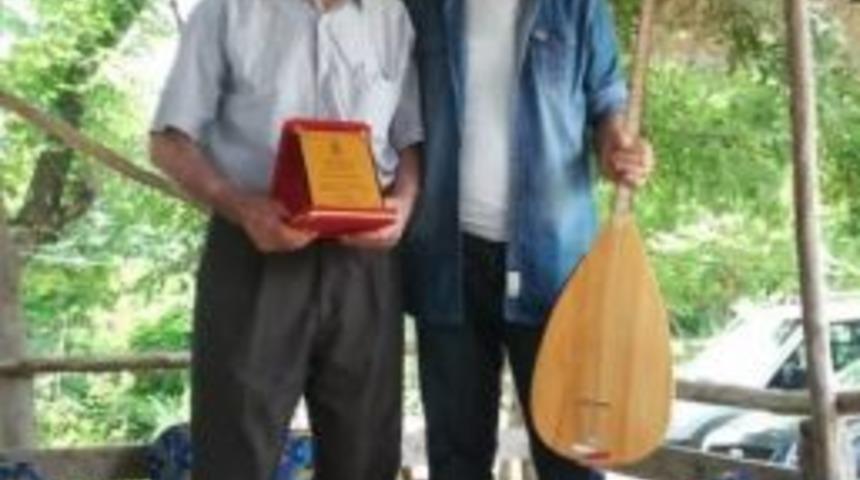 Aşık Feymani, Adına D&uuml;zenlenen Şenliğe Davet Edilmemesine Tepki G&ouml;sterdi