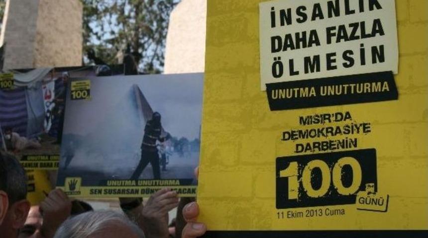 Denizli'deki Gen&ccedil;lerden Mursi&rsquo;ye Destek Eylemi