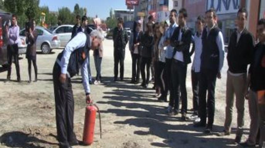 İtfaiyeden Yangın Tatbikatı