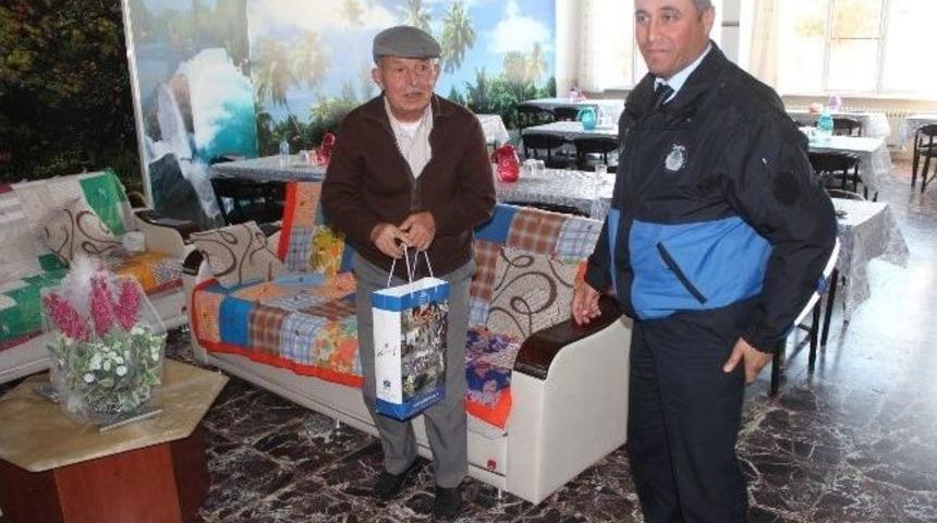 Edremit Belediyesi&rsquo;nden Huzur Evi Ziyareti