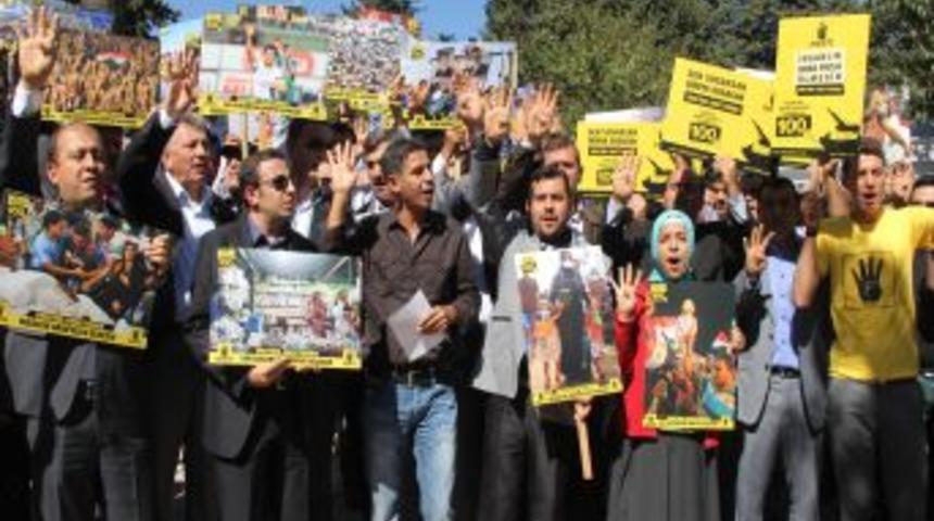 Hatay'da Darbe Karşıtı Eylem Yapıldı