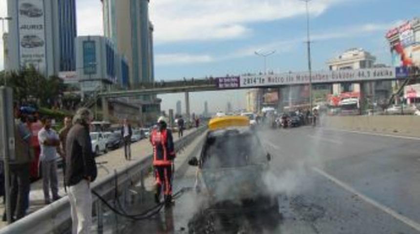 LPG'li Taksi Alev Alev Yandı