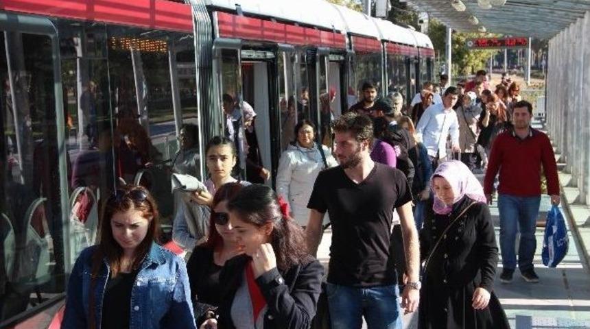 3 Yılda 47 Milyon Yolcu Taşıdı