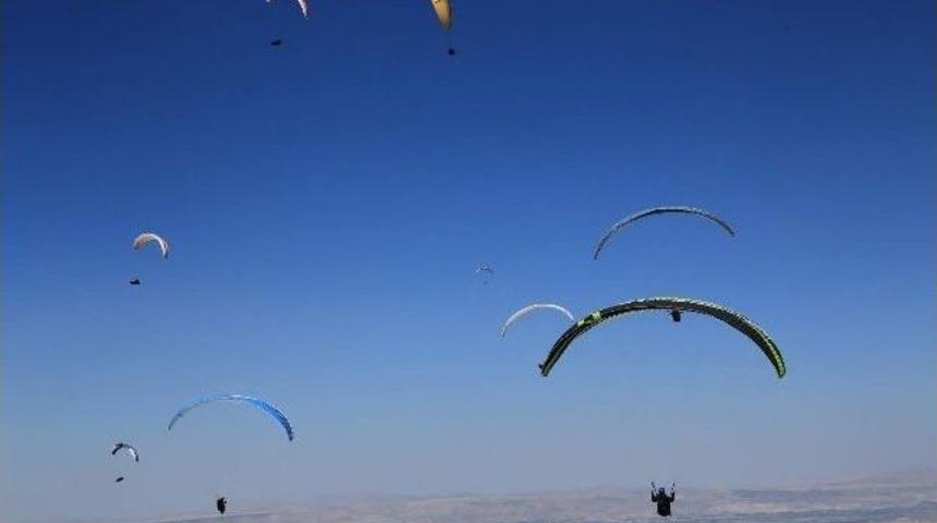 Kayseri'nin Yama&ccedil; Paraş&uuml;t&uuml; Tutkusu