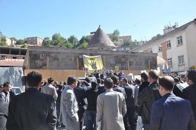 Bitlis’te Rabia Mitingi Düzenlendi