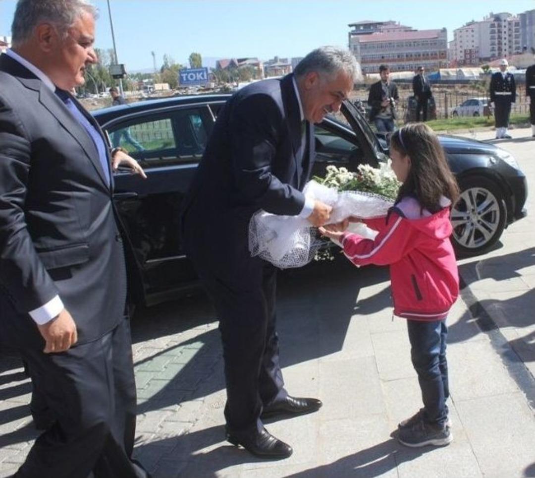 Bakan Yazıcı Ağrı'da