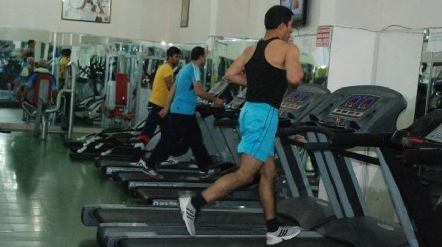 Urfalı Boks&ouml;rler Şampiyonluk Yolunda