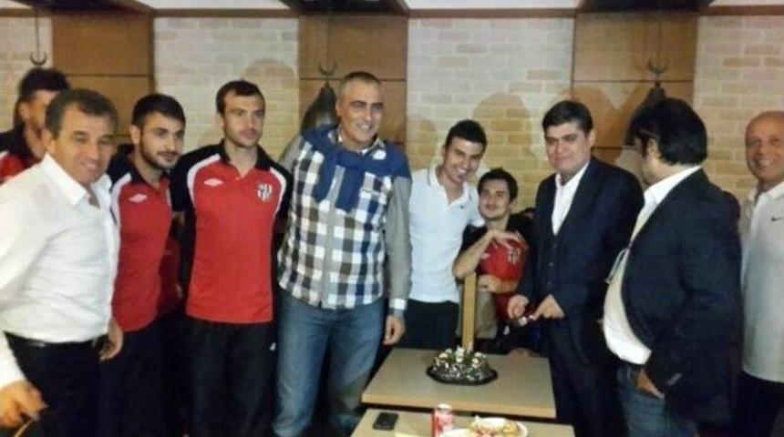 Galibiyetten Sonra Ali Aydın&rsquo;a Doğum G&uuml;n&uuml; S&uuml;rprizi