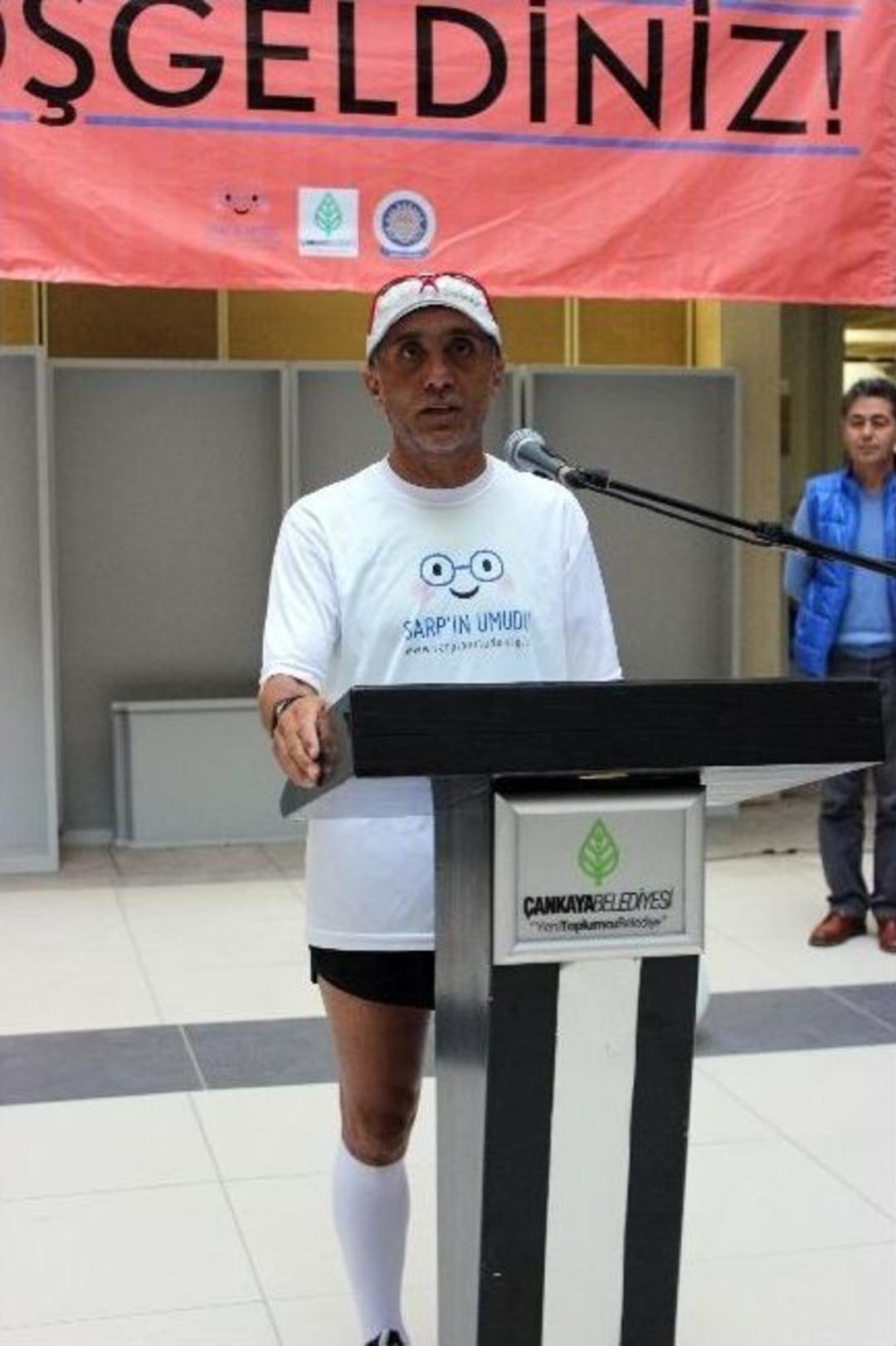 &ldquo;10 G&uuml;nde 10 Maraton&rdquo; Koşan Adam Ankara&rsquo;da