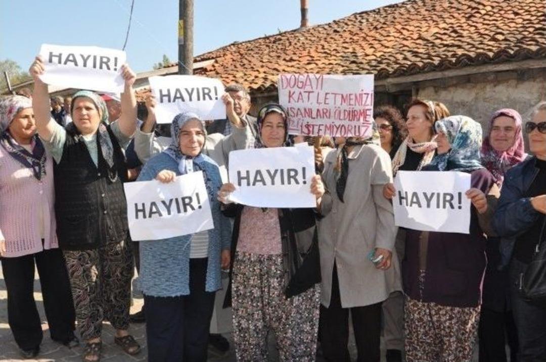 Kırklareli'de &Ccedil;imento Fabrikası Protestosu