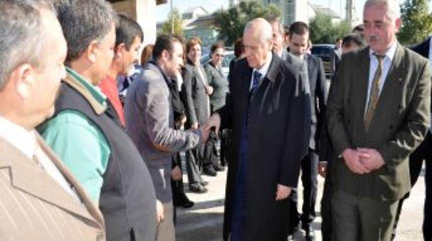 MHP Lideri Bah&ccedil;eli, Uşak&rsquo;ta Mola Verdi