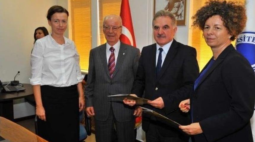 Şenpili&ccedil;&rsquo;ten Eğitime B&uuml;y&uuml;k Destek