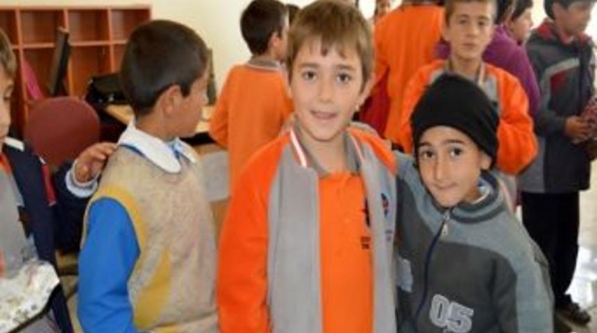 İlk Bayramlaşmayı Kardeş Okul &Ouml;ğrencileriyle Yaptılar