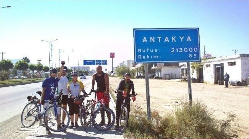 'savaşa, Küresel Isınmaya, Çevre Kirliliğine, Nükleere Karşı Bisiklet”