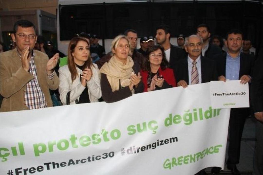 Chp&rsquo;den Greenpeace Aktivisti Gizem İ&ccedil;in Eylem