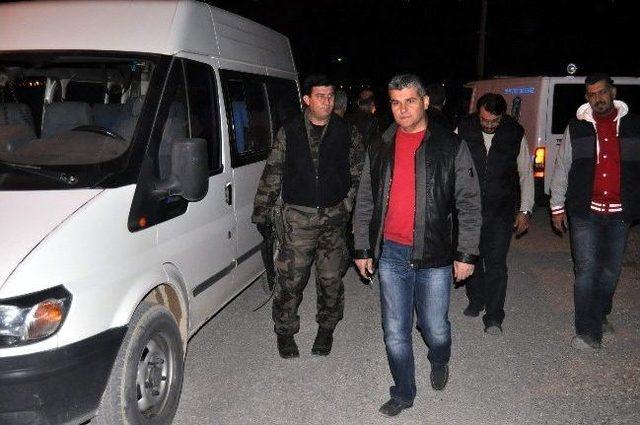 Patronuna kızdı, sağa sola ateş etti 2