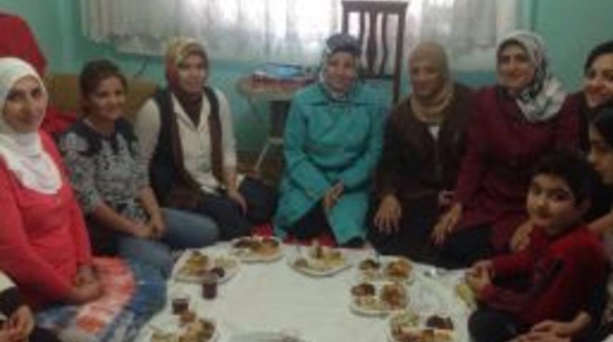 AKP Zonguldak il kadın kolları siyasi işler başkanı Sevda Tığ a&ccedil;ıkladı