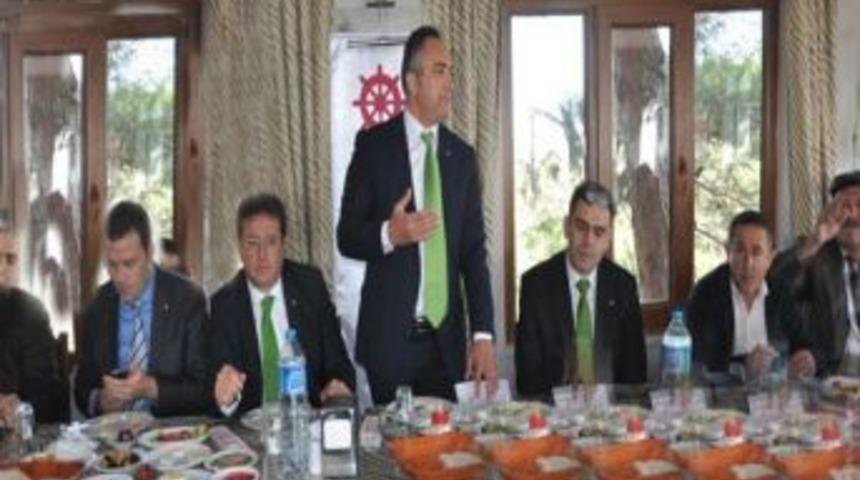 Denizbank Tavuk &Uuml;reticileri İle Buluştu