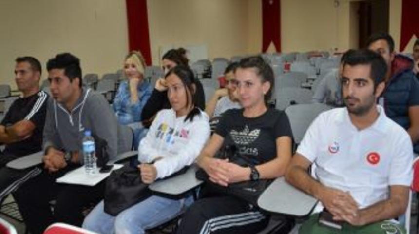 Hentbol Hakem Ve G&ouml;zlemcilerine Seminer