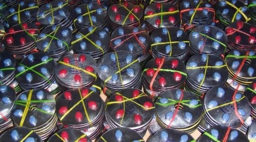 Kilis&rsquo;te 50 Bin 242 Adet Cinsel İ&ccedil;erikli Hap Ve Jel Ele Ge&ccedil;irildi