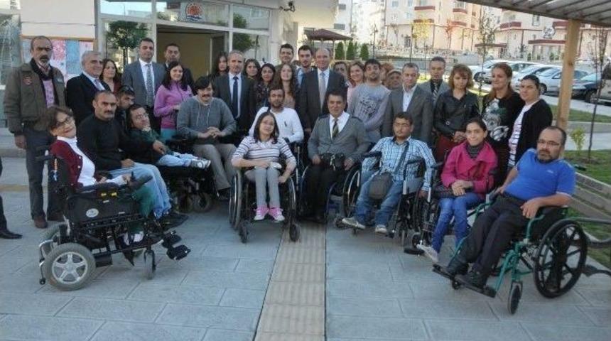 Yaşam Park'ta "engelsiz Adımlar"