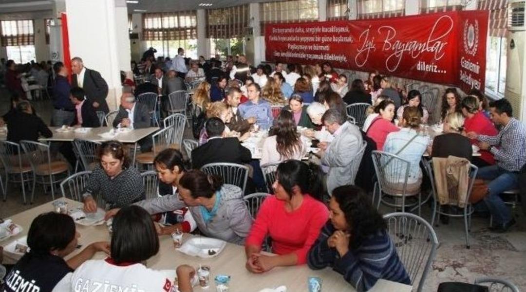 Başkan Şenol Belediye Personeli İle Bayramlaştı