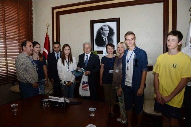 Zihni Aldırmaz&rsquo;ın Avrupalı Konukları 1