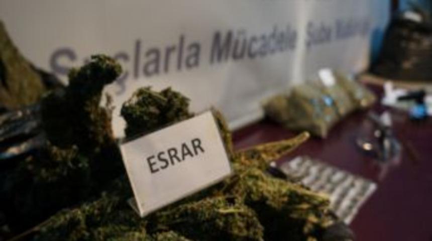 Narkotik Polisinden Bayram Temizliği: 20 G&ouml;zaltı