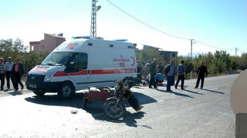 T&uuml;rkoğlu'nda Trafik Kazası: 1 Yaralı