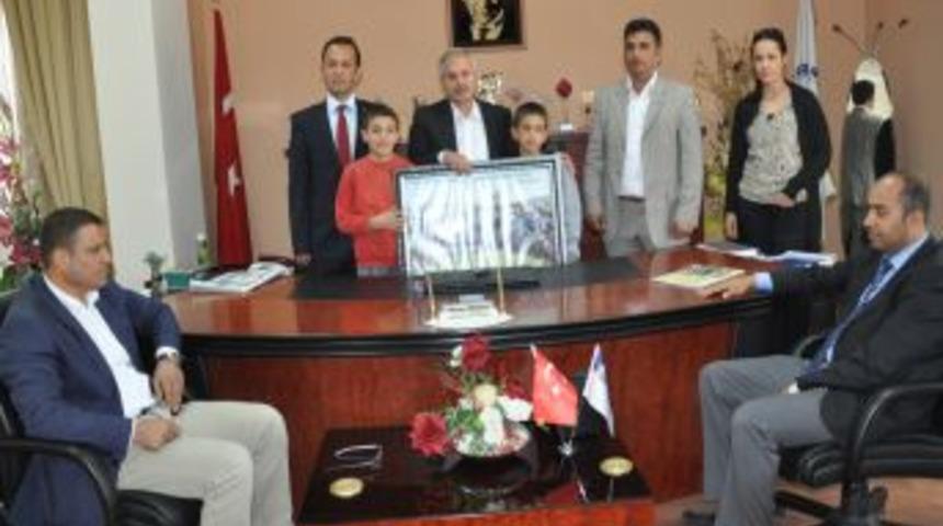 Başkan &Ouml;zgan'a Teşekk&uuml;r Ziyareti