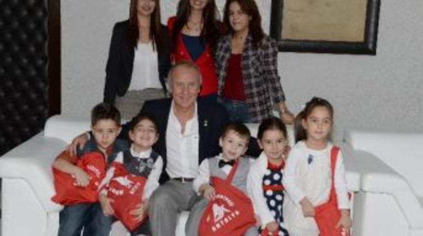 Miniklerden Başkan Evcilmen&rsquo;e Bayram Ziyareti