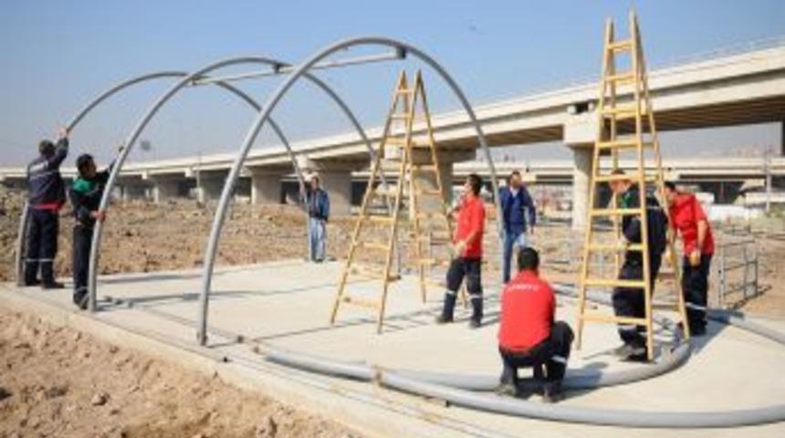 İzmir Bayrama Hazırlanıyor