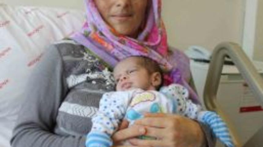 Kalp Hastası Hamile Kadın Ve Bebeği Kurtarıldı