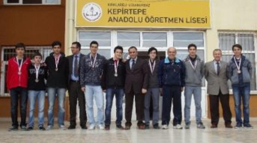 Kepirtepe'de &Ouml;d&uuml;l Coşkusu