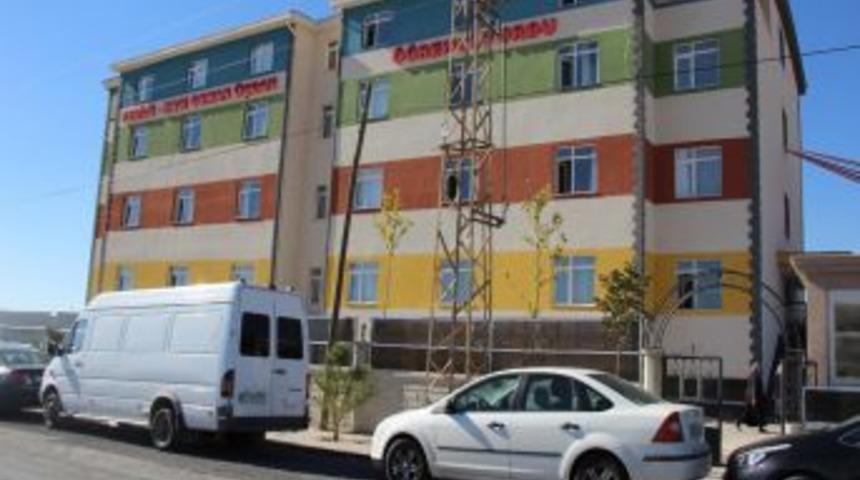 Hayırsever Işadamı Orta&ouml;ğretim &Ouml;ğrencileri I&ccedil;in Yurt Yaptırdı