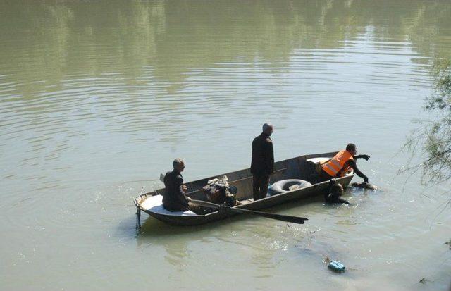 Kayıp Kadının Cesedi Nehirde Bulundu