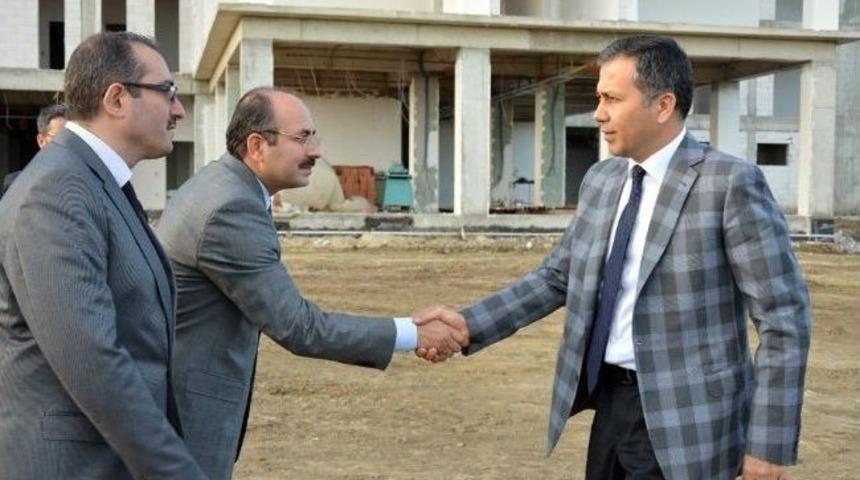 Vali Yerlikaya, Diş Hastanesinin İnşaatını İnceledi