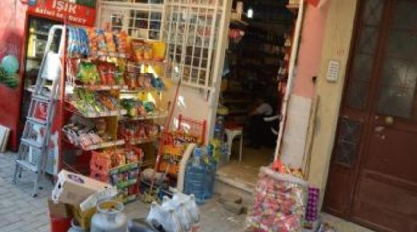 Edremit&rsquo;te Kaldırım İşgaline Sıkı Denetim