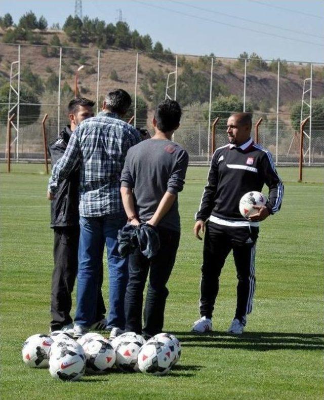 Sivasspor, Trabzonspor Ma&ccedil;ının Hazırlıklarına Başladı 2